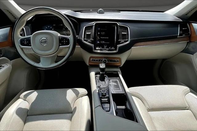 2017 Volvo XC90 T6 Inscription