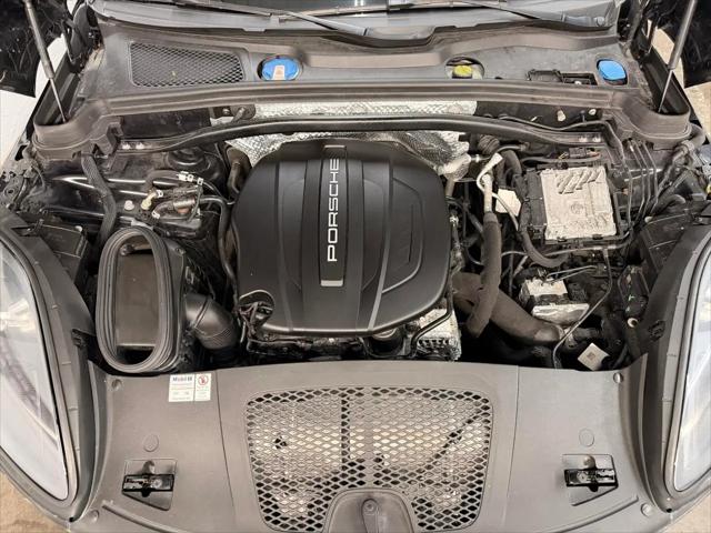 2021 Porsche Macan Macan