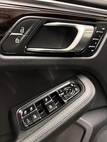 2021 Porsche Macan Macan