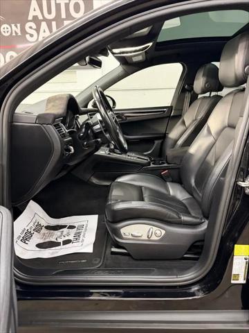 2021 Porsche Macan Macan