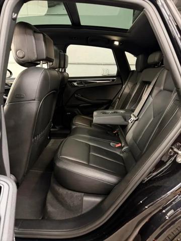 2021 Porsche Macan Macan