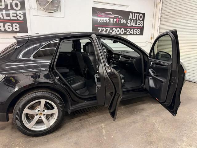 2021 Porsche Macan Macan