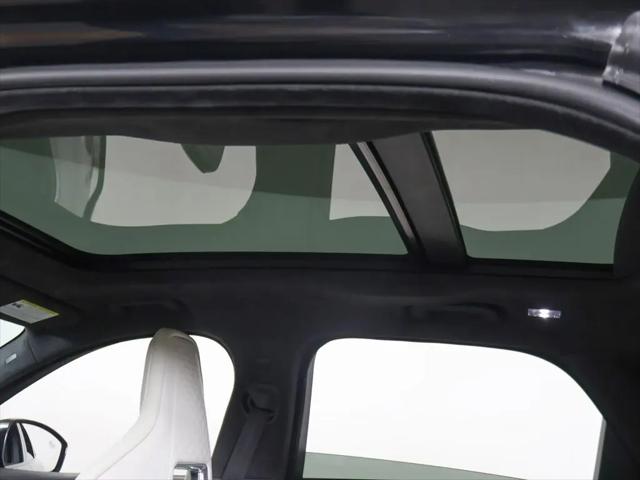 2022 Jaguar F-PACE SVR P550 AWD Automatic