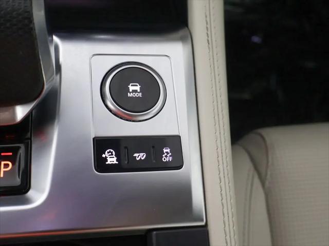 2022 Jaguar F-PACE SVR P550 AWD Automatic