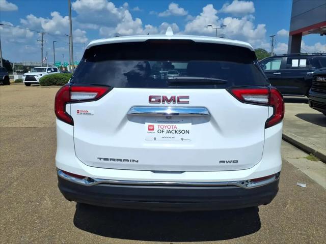 2024 GMC Terrain AWD SLT