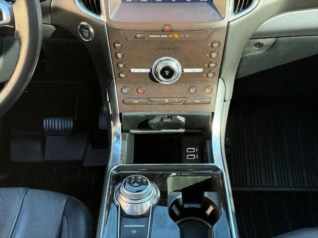 2020 Ford Edge Titanium