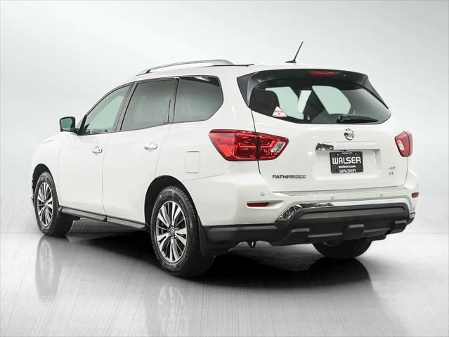 2017 Nissan Pathfinder SL