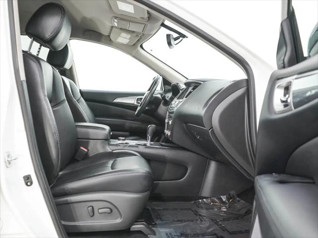 2017 Nissan Pathfinder SL