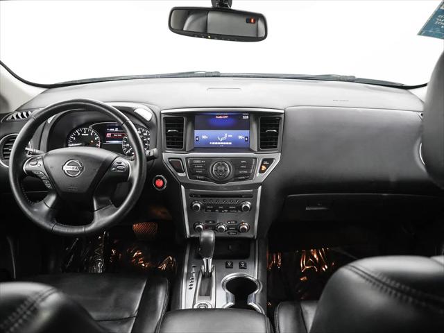 2017 Nissan Pathfinder SL