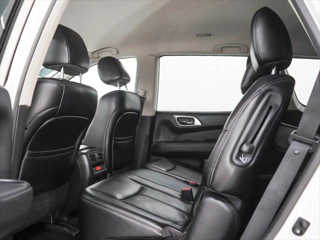 2017 Nissan Pathfinder SL