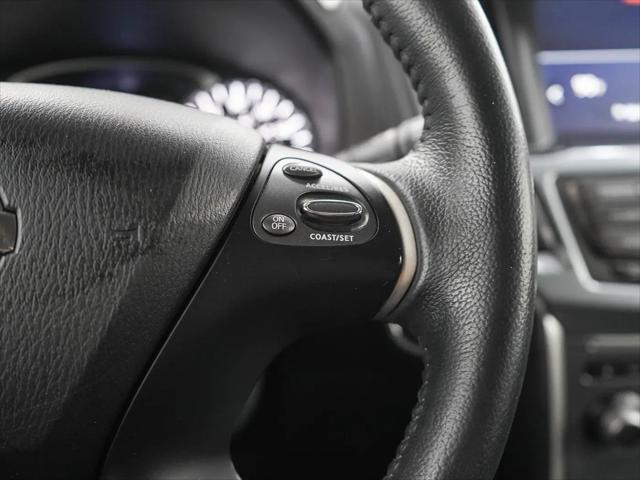 2017 Nissan Pathfinder SL