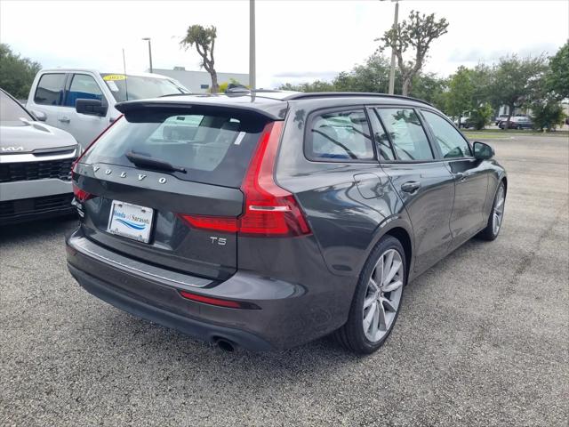 2020 Volvo V60 T5 Momentum