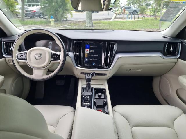 2020 Volvo V60 T5 Momentum