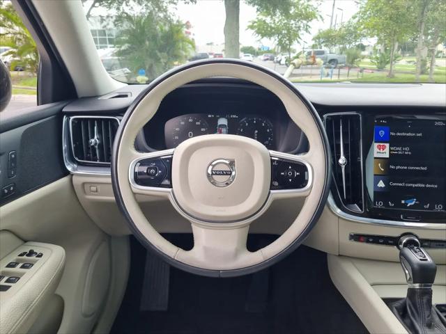 2020 Volvo V60 T5 Momentum