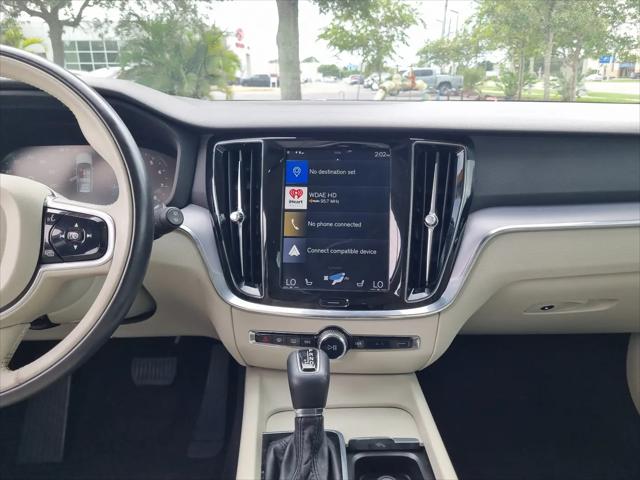 2020 Volvo V60 T5 Momentum