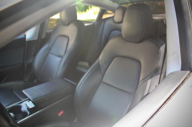 2020 Tesla Model 3 Standard Range Rear-Wheel Drive
