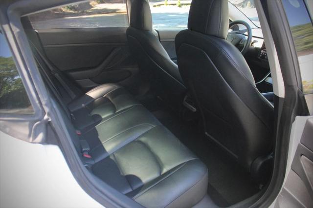 2020 Tesla Model 3 Standard Range Rear-Wheel Drive