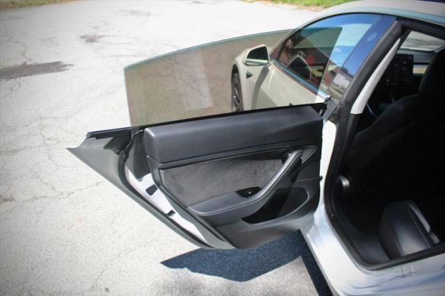 2020 Tesla Model 3 Standard Range Rear-Wheel Drive