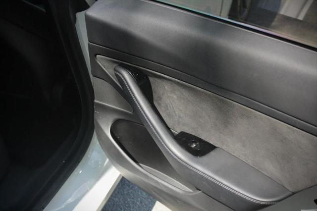 2020 Tesla Model 3 Standard Range Rear-Wheel Drive