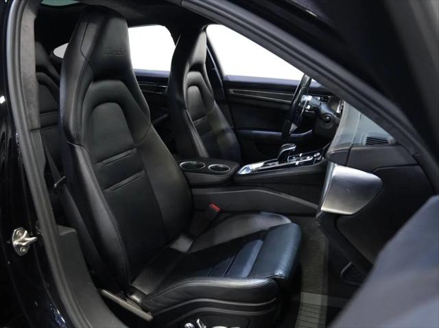 2017 Porsche Panamera Turbo