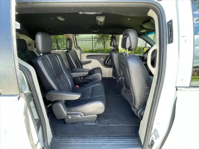 2014 Dodge Grand Caravan SXT 30th Anniversary
