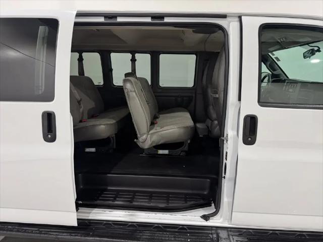 2023 Chevrolet Express Passenger RWD 3500 Extended Wheelbase LS