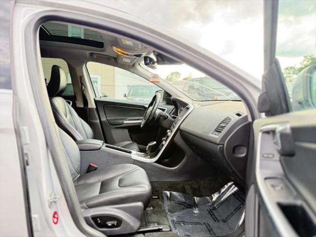 2015 Volvo XC60 T6 Platinum