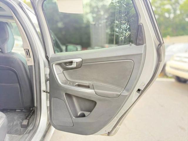 2015 Volvo XC60 T6 Platinum