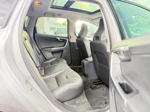 2015 Volvo XC60 T6 Platinum