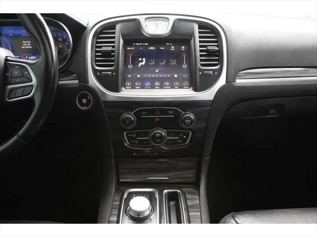 2019 Chrysler 300 Touring L AWD