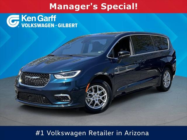 2025 Chrysler Pacifica Select for sale in Gilbert, AZ