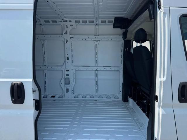 2026 Ram ProMaster 2500 Cargo Van Tradesman High Roof 159 WB w/Pass Seat
