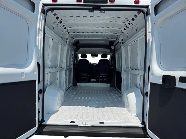 2026 Ram ProMaster 2500 Cargo Van Tradesman High Roof 159 WB w/Pass Seat