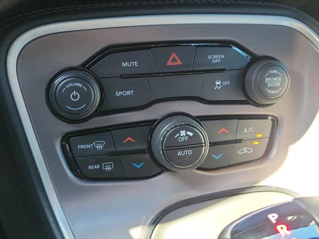 2022 Dodge Challenger SXT