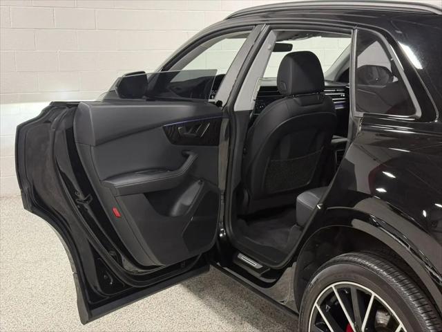 2023 Audi Q8 Premium Plus 55 TFSI quattro Tiptronic