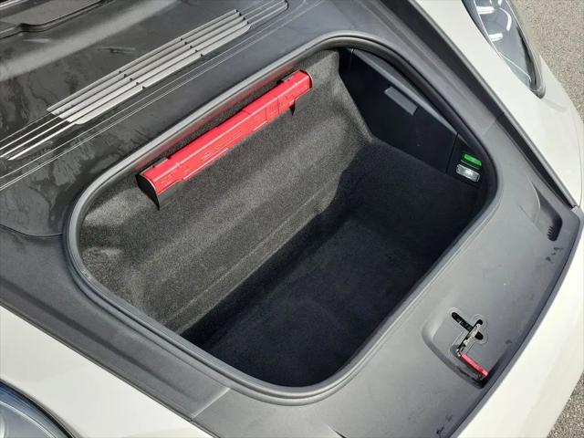 2025 Porsche 911 Carrera T