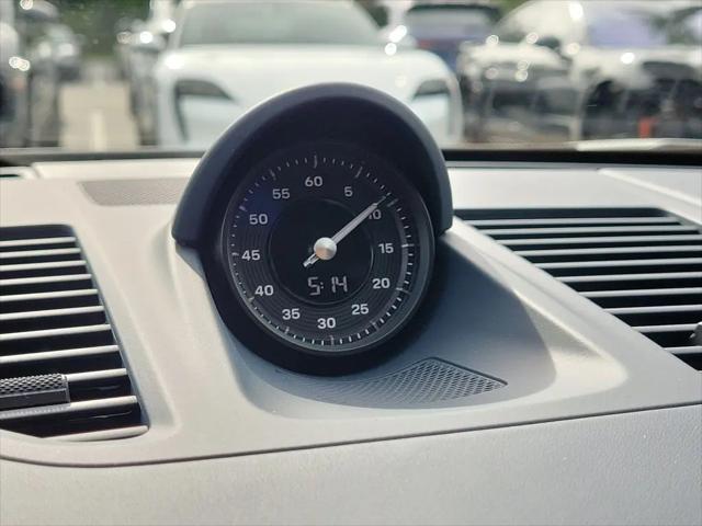 2025 Porsche 911 Carrera T