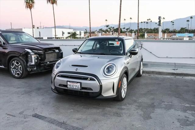 2024 MINI SE Hardtop Cooper