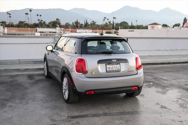 2024 MINI SE Hardtop Cooper
