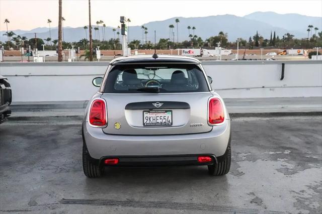 2024 MINI SE Hardtop Cooper
