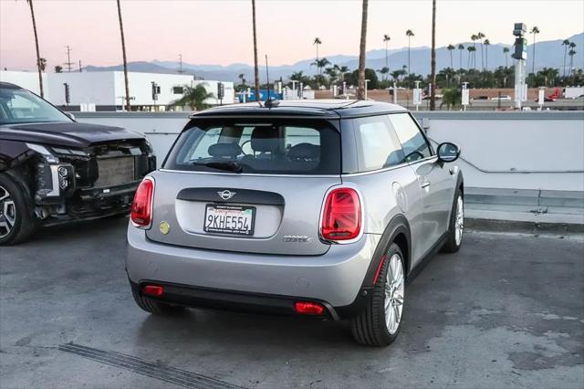 2024 MINI SE Hardtop Cooper