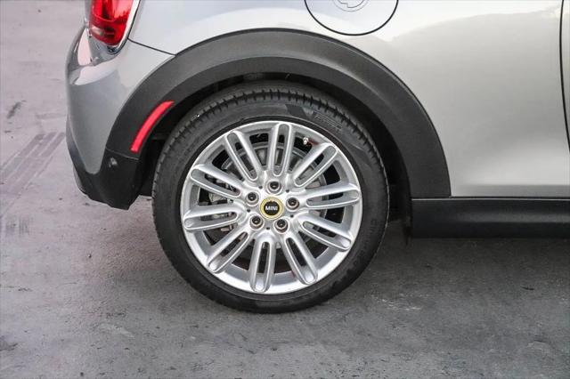 2024 MINI SE Hardtop Cooper