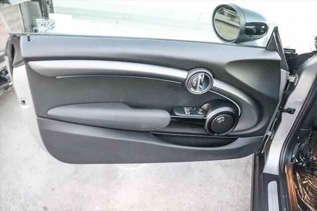 2024 MINI SE Hardtop Cooper