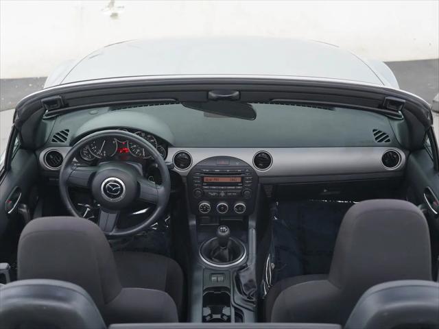 2011 Mazda MX-5 Sport
