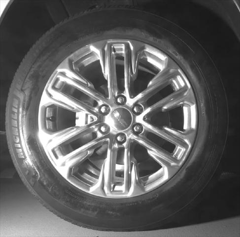 2024 GMC Yukon 4WD SLT