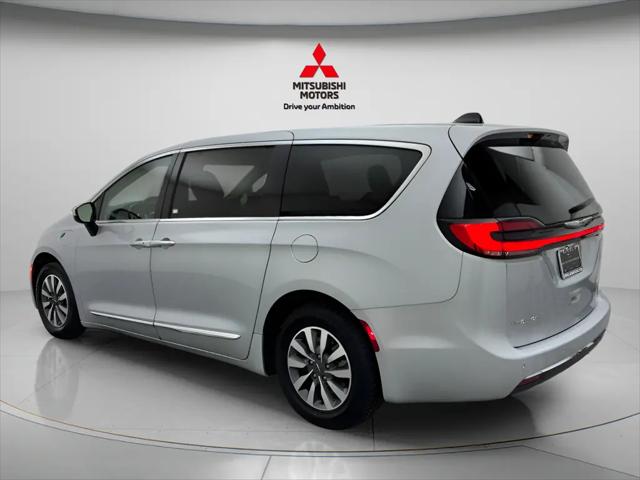 2023 Chrysler Pacifica Hybrid Limited