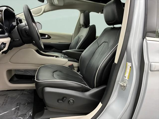 2023 Chrysler Pacifica Hybrid Limited