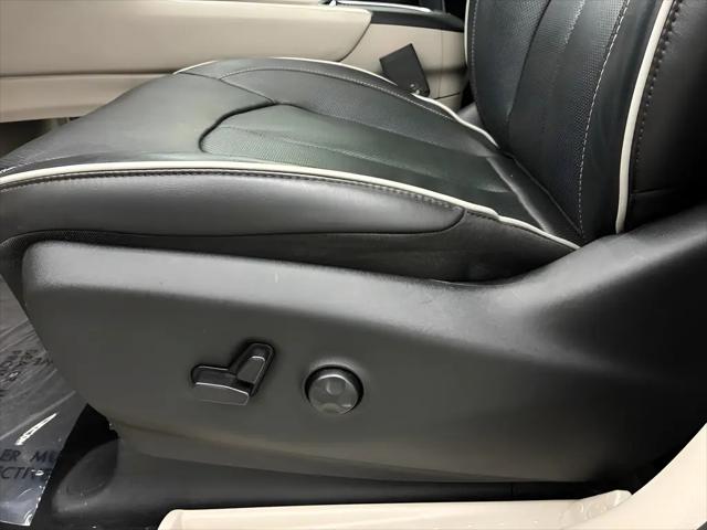 2023 Chrysler Pacifica Hybrid Limited