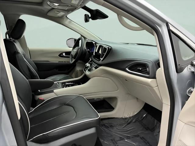 2023 Chrysler Pacifica Hybrid Limited