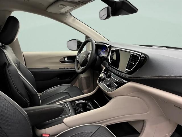 2023 Chrysler Pacifica Hybrid Limited